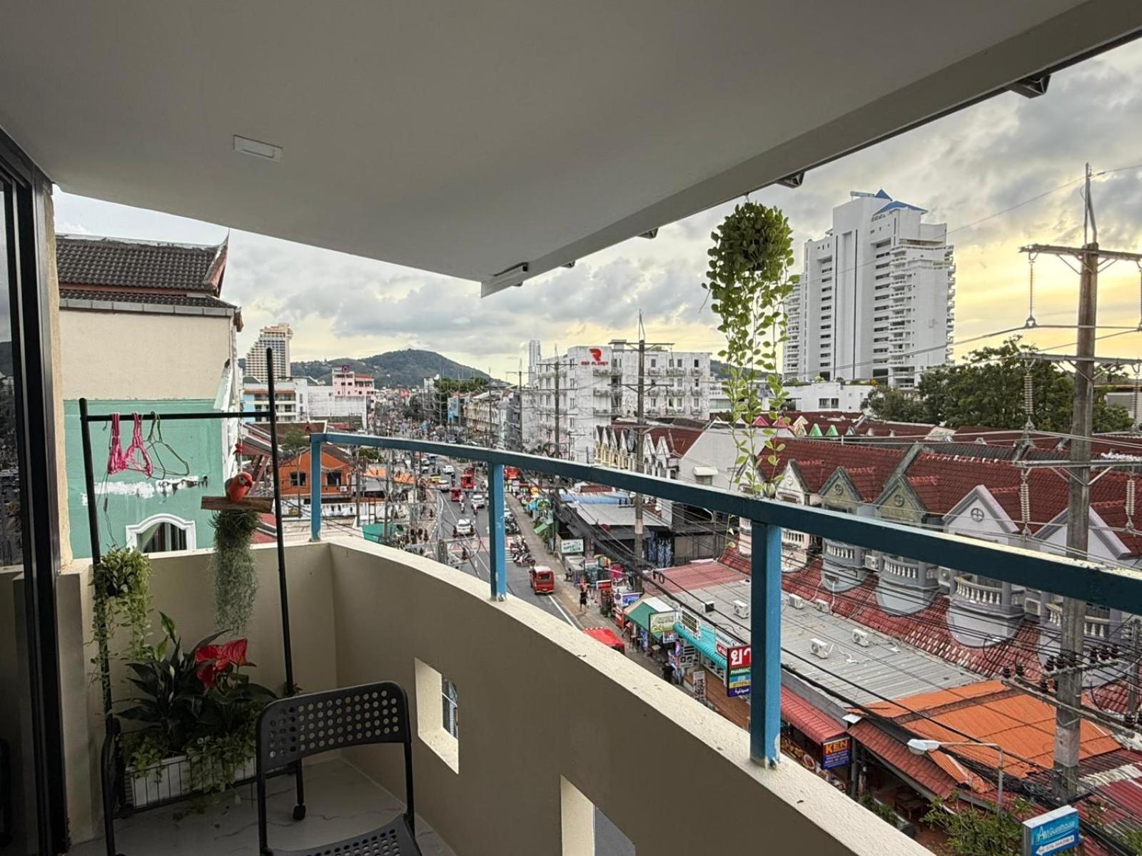 Hotel Heaven House Restro & Bar Patong Exterior foto